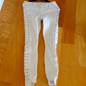 True Religion white jeans size 26 NWOT